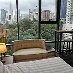 Romantic Log Cabin - Walk To Kl Tower, Klcc, Bukit Bintang