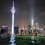 Romantic Log Cabin - Walk To Kl Tower, Klcc, Bukit Bintang