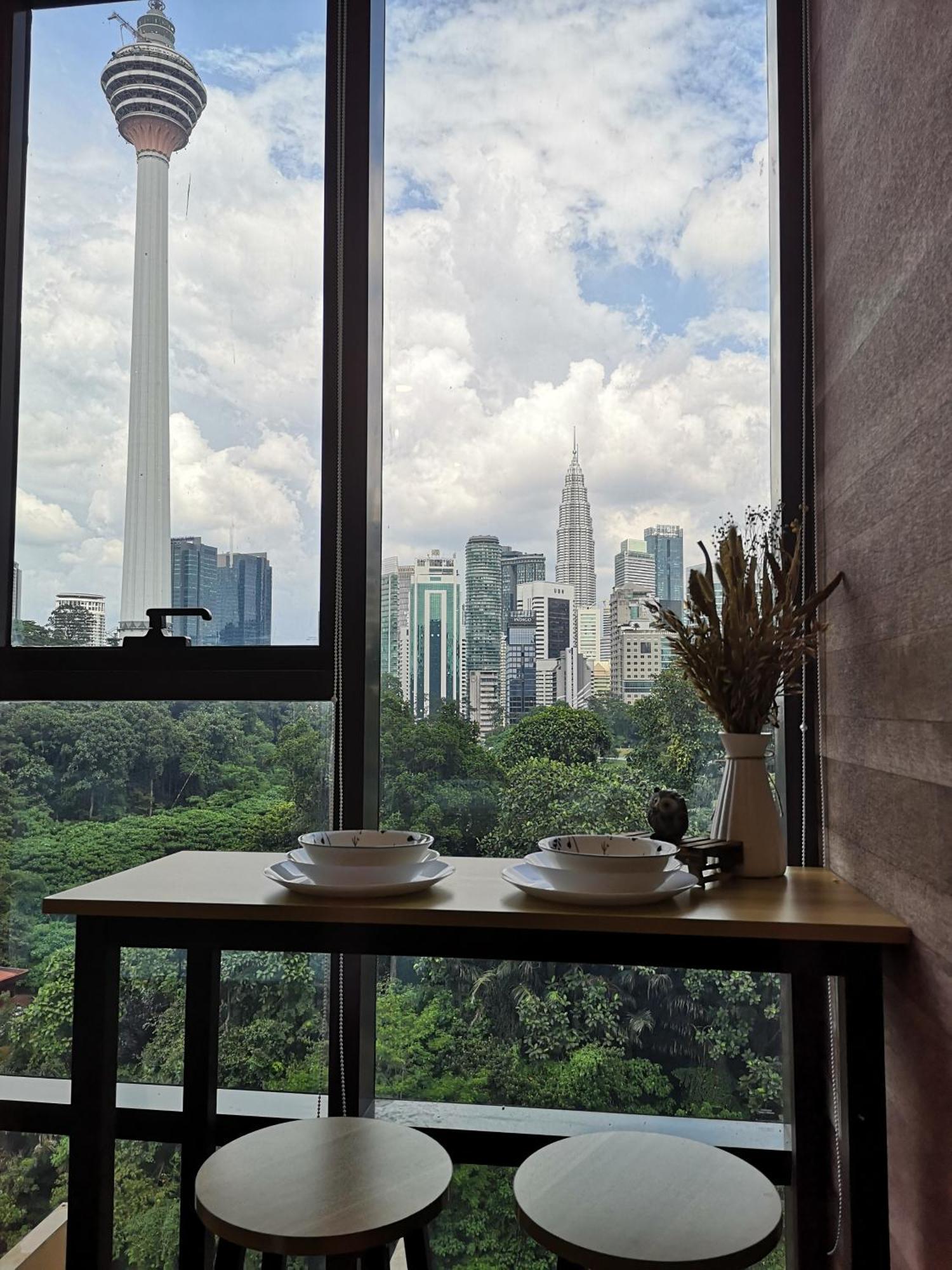 Romantic Log - Walk To Kl Tower, Klcc, Bukit Bintang Aparthotel
