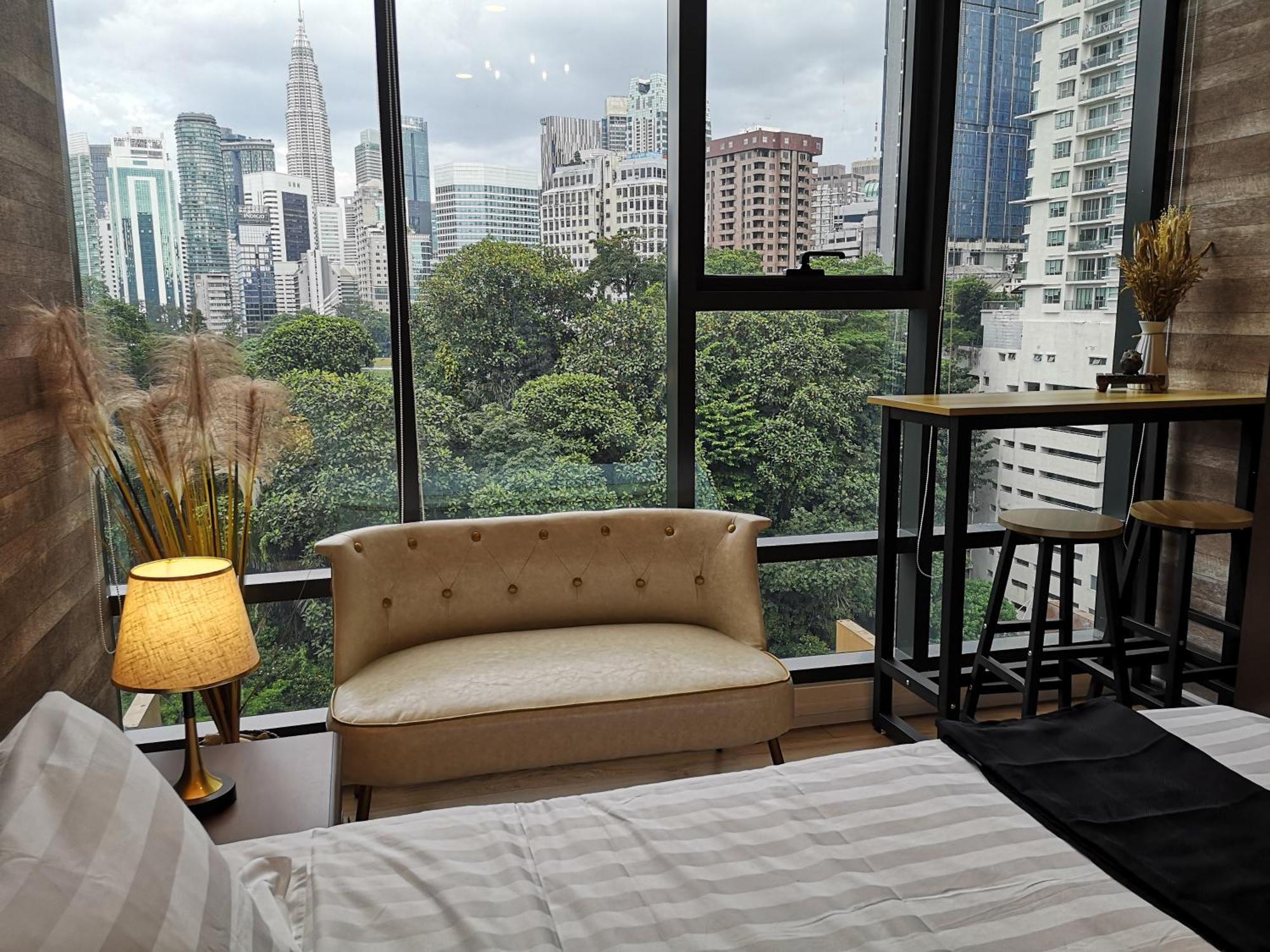 Romantic Log - Walk To Kl Tower, Klcc, Bukit Bintang Kuala Lumpur
