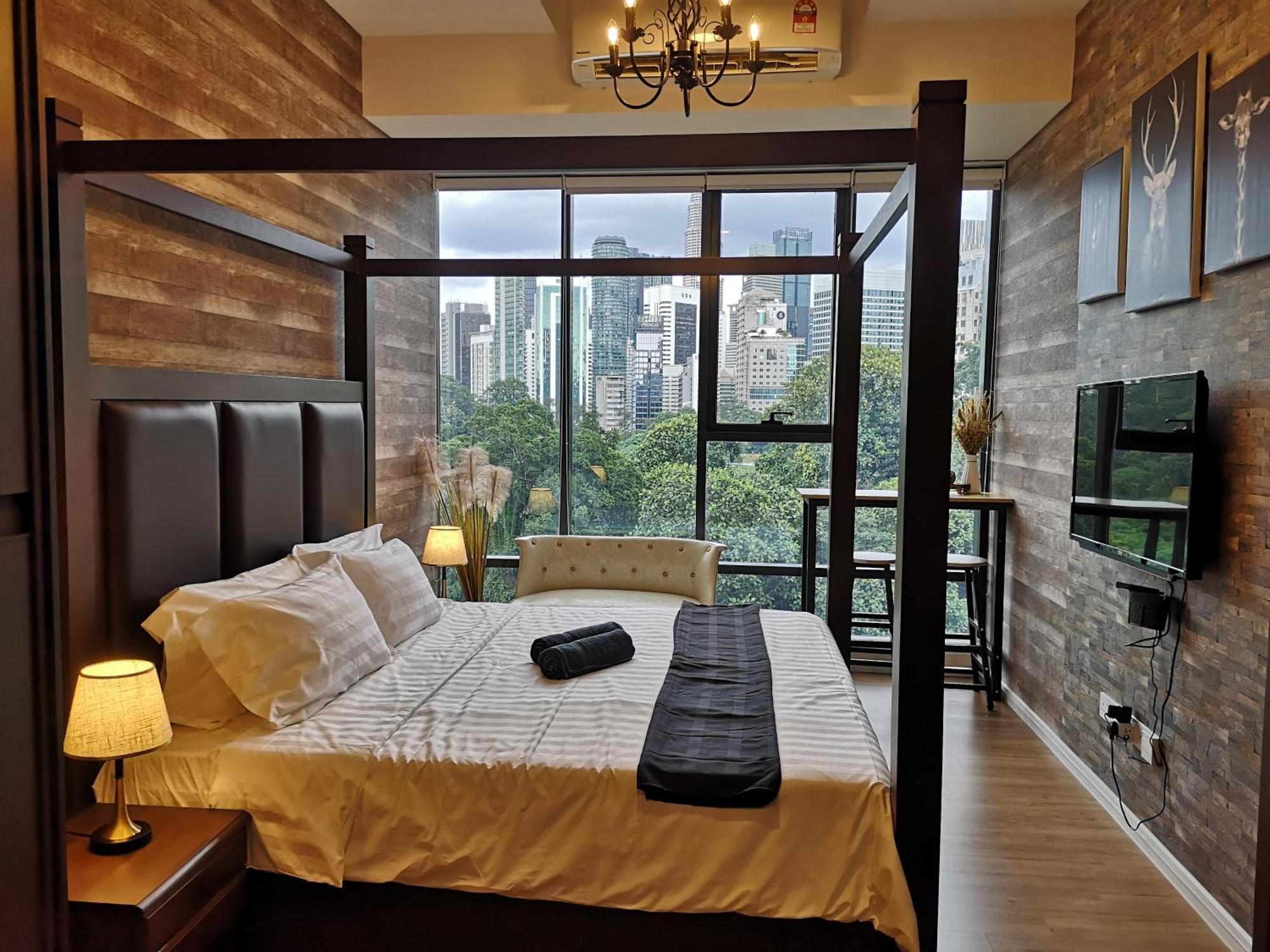 Romantic Log - Walk To Kl Tower, Klcc, Bukit Bintang * Kuala Lumpur